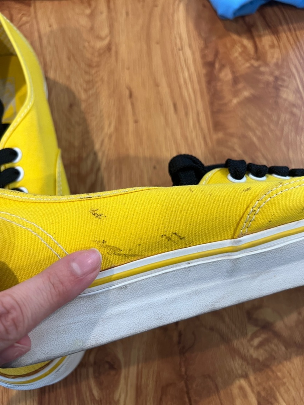 Vans Yellow Canvas Sneakers with Black Laces - Picture 4 of 6